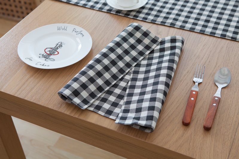 white and black tartan check print placemat set of four